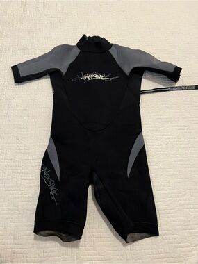 HO Sports Shorty Neoprene Wetsuit Black Gray Size 10